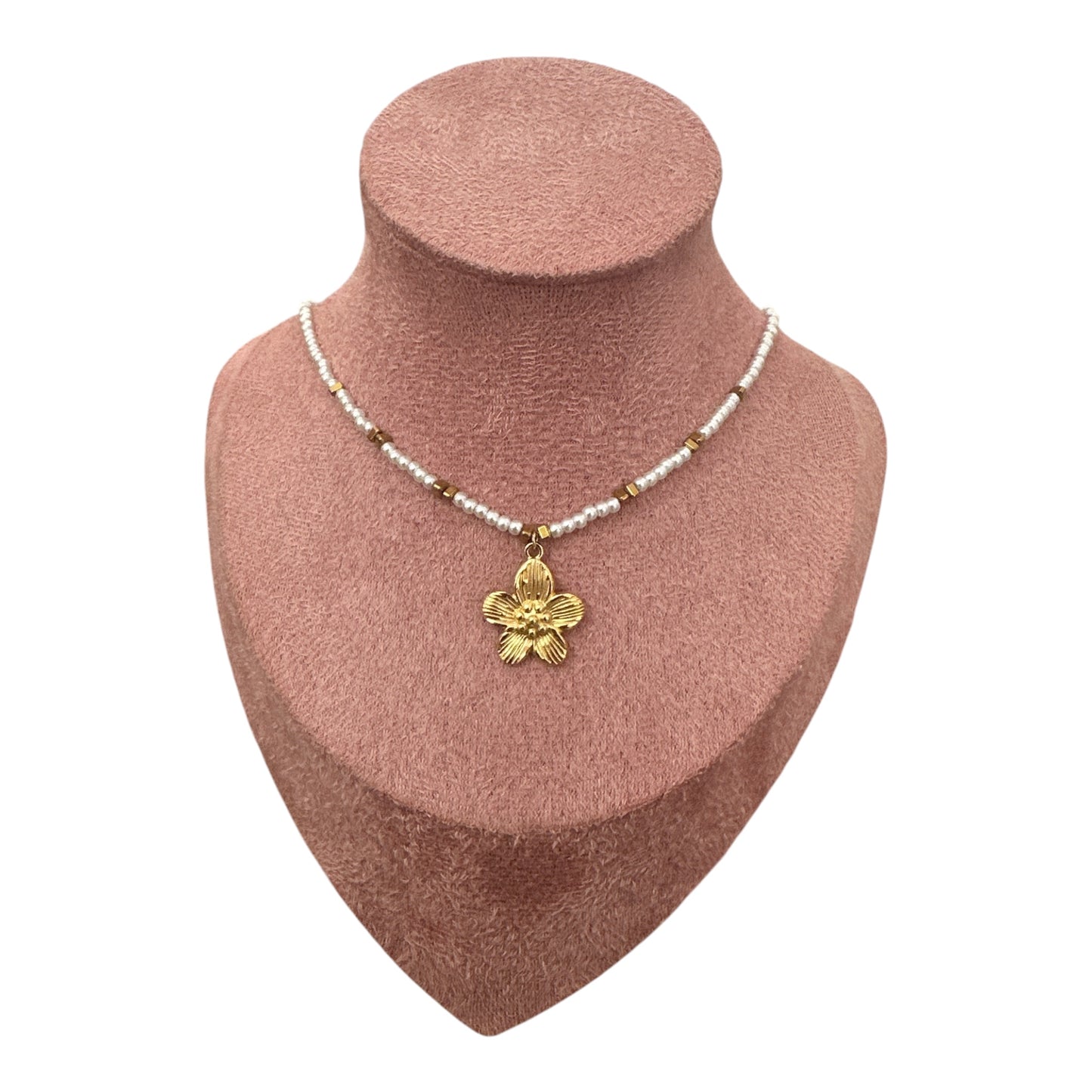 Collier perles fleur